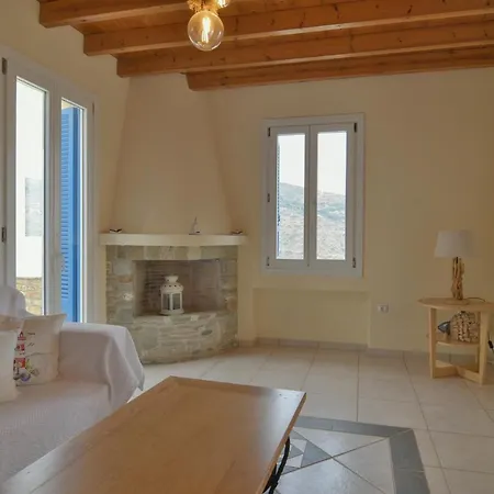 Nyaraló Monolithos Kiprí