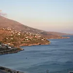 Monolithos Semesterbostad Kipri (Andros)